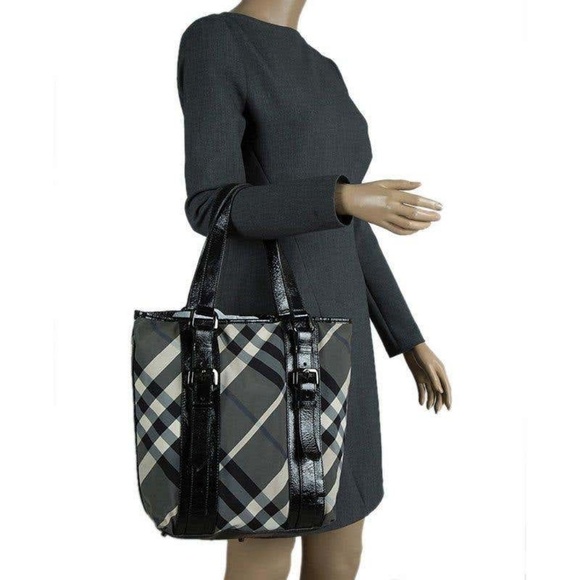 Burberry Beat Check Lowry Tote - Picture 2 of 6